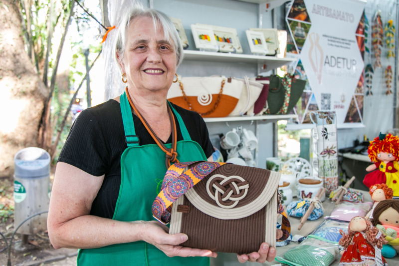 Descubra a Feira de Inverno e o Artesanato das Servidoras Aposentadas de Curitiba